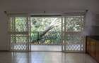 6 Bed House with En Suite in Spring Valley - 7