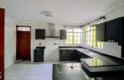 5 Bed Townhouse with En Suite in Lavington - 4