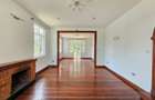 5 Bed House with En Suite in Rosslyn - 12