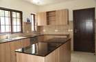 3 Bed Apartment with En Suite in Riverside - 8
