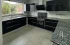 3 Bed Apartment with En Suite in Riverside - 5