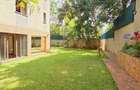 5 Bed Townhouse with En Suite at Off Convent Drive - 2