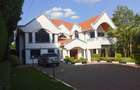 6 Bed House with En Suite in Runda - 1