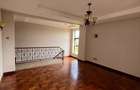 4 Bed Apartment with En Suite at Riverside Drive - 6