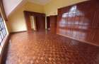 5 Bed Townhouse with En Suite at School Lane - 16