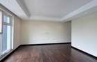 3 Bed Apartment with En Suite at Riverside Gardens - 9
