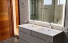 4 Bed Apartment with En Suite in Kilimani - 11
