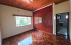 4 Bed House with Garden in Rosslyn - 7