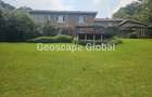 5 Bed House with En Suite in Ridgeways - 4