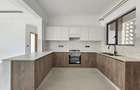 2 Bed Apartment with En Suite in Brookside - 7