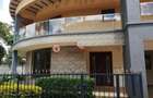 5 Bed Townhouse with En Suite at Lavington - 4