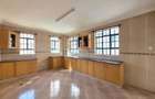 5 Bed Townhouse with En Suite at Othaya Road - 10