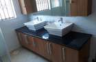 5 Bed Townhouse with En Suite at Lavington - 12