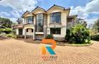 4 Bed Townhouse with En Suite in Rosslyn - 2