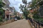 5 Bed Townhouse with En Suite at Off Convent Drive - 10