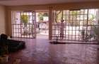 5 Bed Townhouse with En Suite in Brookside - 4