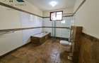 4 Bed Apartment with En Suite at Riverside Drive - 10