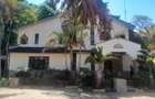 5 Bed Villa with En Suite in Runda - 1