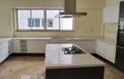 4 Bed Apartment with En Suite in Brookside - 12