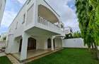 4 Bed Villa with En Suite in Nyali Area - 2