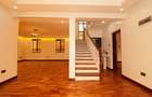 4 Bed Townhouse with En Suite at Maragara Road - 11
