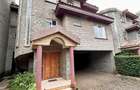 4 Bed Townhouse with En Suite in Lavington - 20