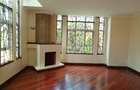 5 Bed Townhouse with En Suite in Lavington - 7