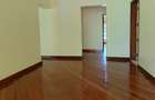 5 Bed House with En Suite at Glory Drive - 6
