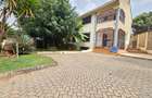 4 Bed Townhouse with En Suite in Brookside - 1