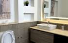 4 Bed Apartment with En Suite at Riverside Drive - 18