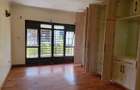 5 Bed House with En Suite in Runda - 10