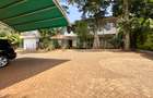 Serviced 2 Bed Apartment with En Suite at Nyari - 12