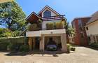 5 Bed Townhouse with En Suite at Lavington - 1