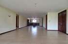 3 Bed Apartment with En Suite in Riverside - 2