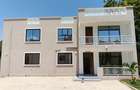 4 Bed Villa with En Suite at Beach Road - 1