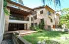 5 Bed Townhouse with En Suite in Lavington - 2