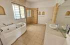 5 Bed House with En Suite in Kyuna - 15