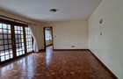 5 Bed Townhouse with En Suite in Westlands Area - 13