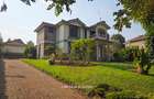 4 Bed House with Swimming Pool in Rosslyn - 1