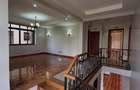 4 Bed Apartment with En Suite at Riverside Drive - 7