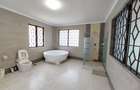 5 Bed House with En Suite in Gigiri - 14