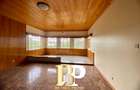 5 Bed House with En Suite in Nyari - 10