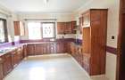 5 Bed Townhouse with En Suite at Convent Drive - 13