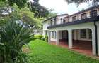 4 Bed House with En Suite at Hill View - 3