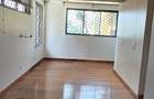 5 Bed Townhouse with En Suite at Off Convent Drive - 12
