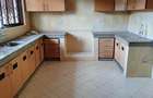 Serviced 3 Bed Apartment with En Suite at Links Road - 8