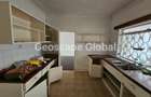 4 Bed House with En Suite in Rosslyn - 13