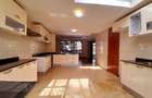 5 Bed Villa with En Suite at Lavington - 18