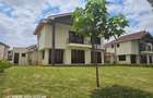 4 Bed Townhouse with En Suite at Mombasa Road - 3
