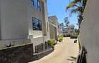 5 Bed Townhouse with En Suite at Lavington Green - 4